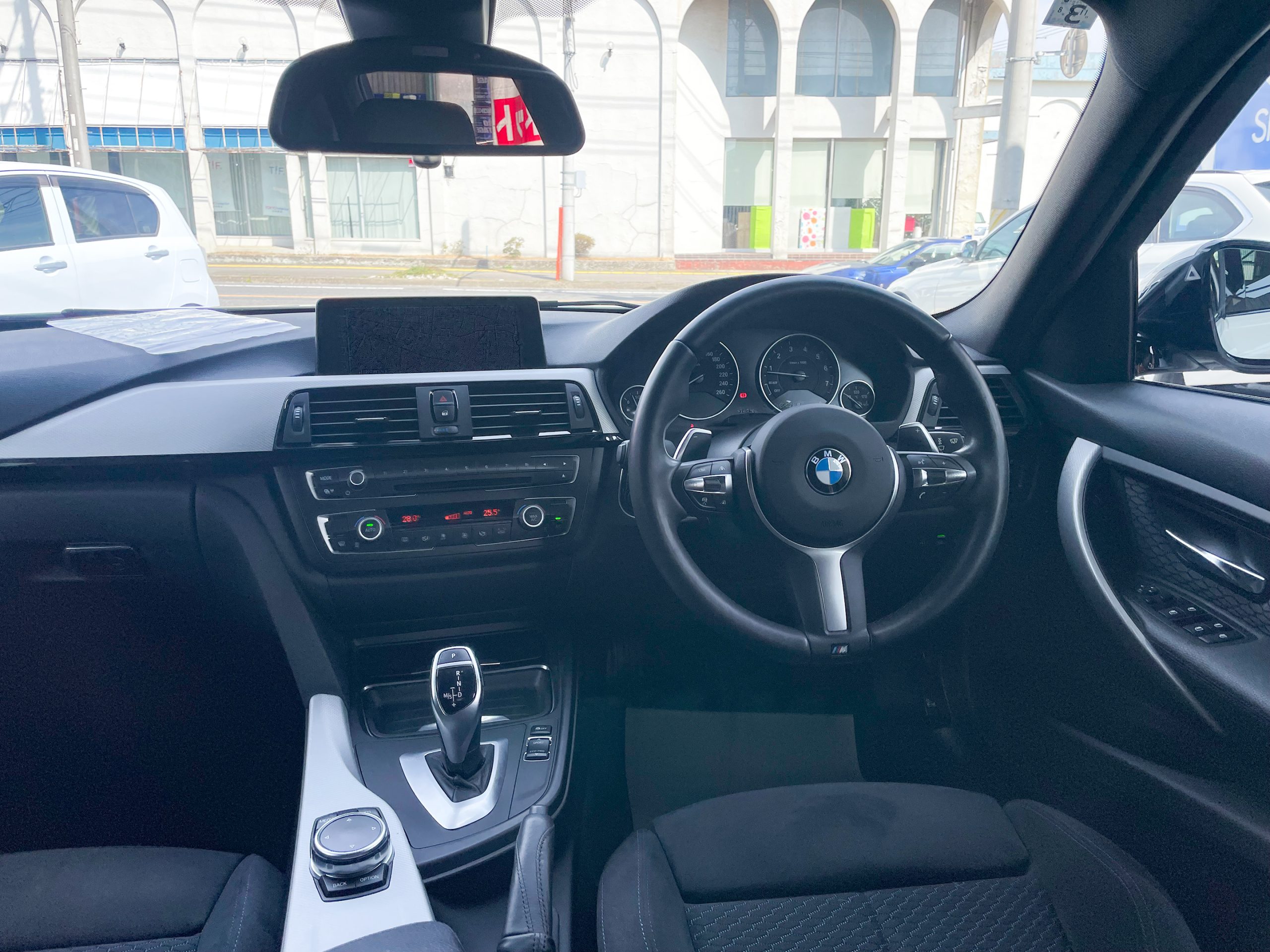 【BMW 320i Touring M Spor】ご依頼有難うございました！