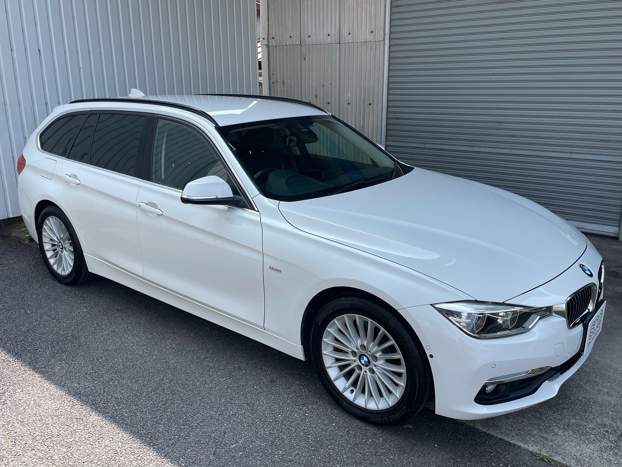 BMW 320i Touring Luxury
