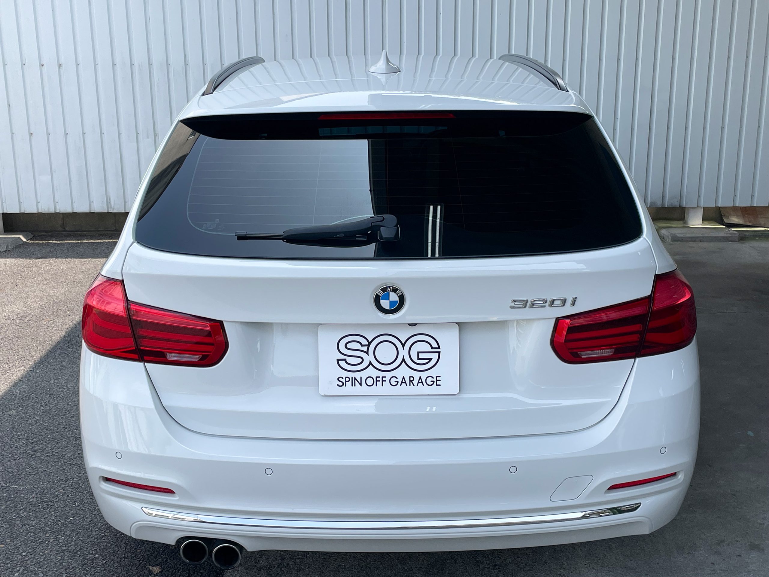 BMW 320i Touring Luxury