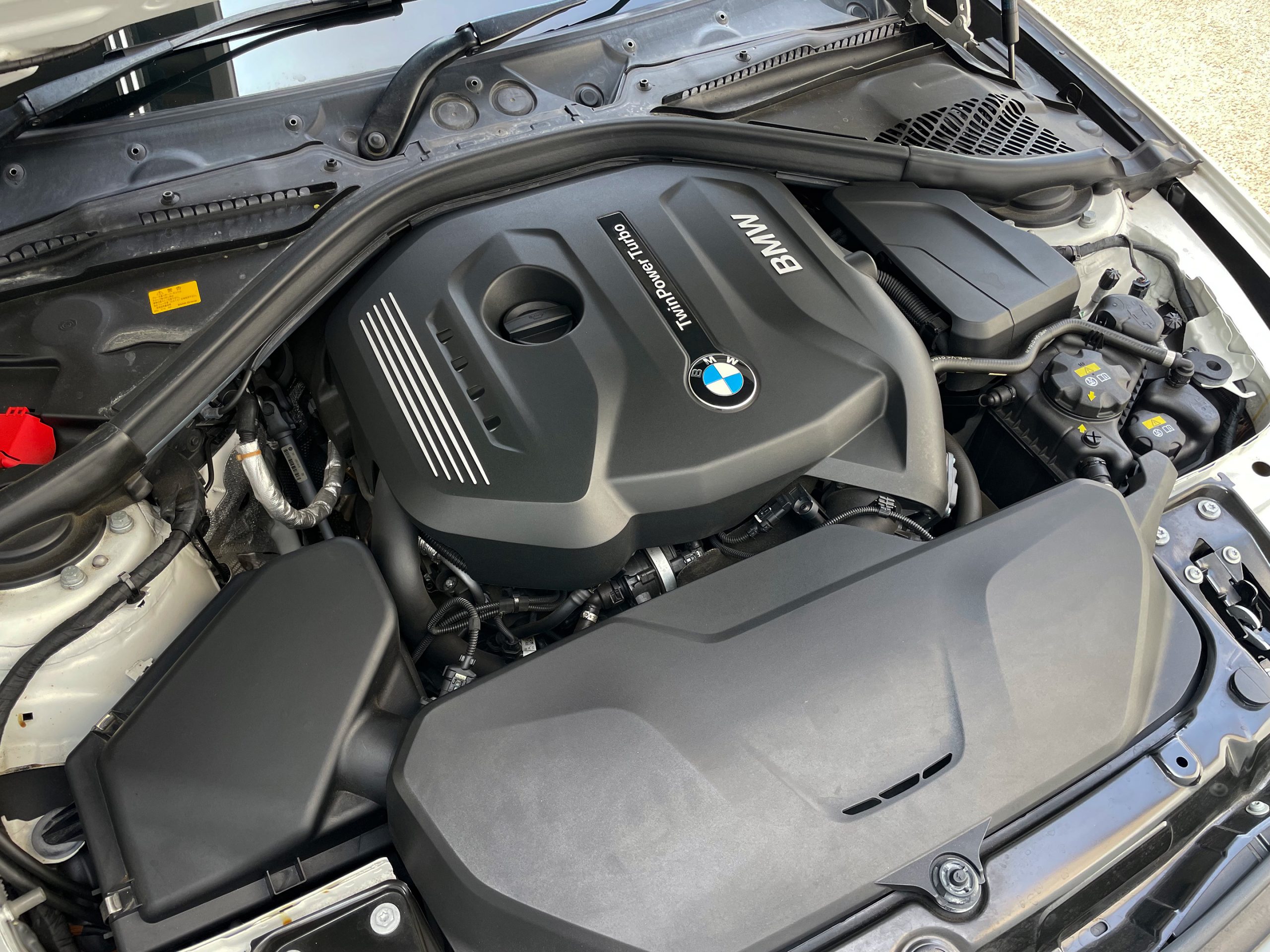 BMW 320i Touring Luxury