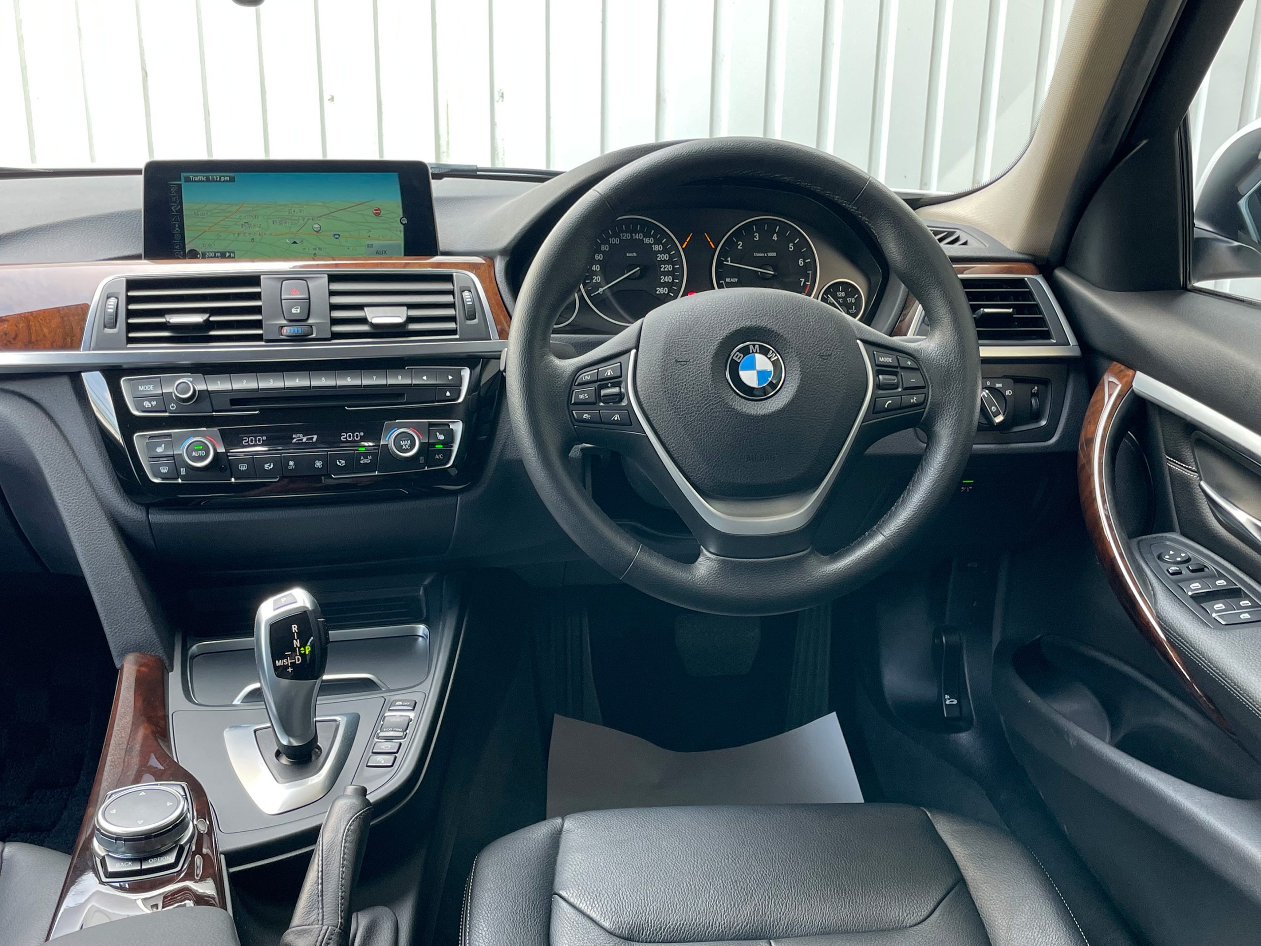 BMW 320i Touring Luxury