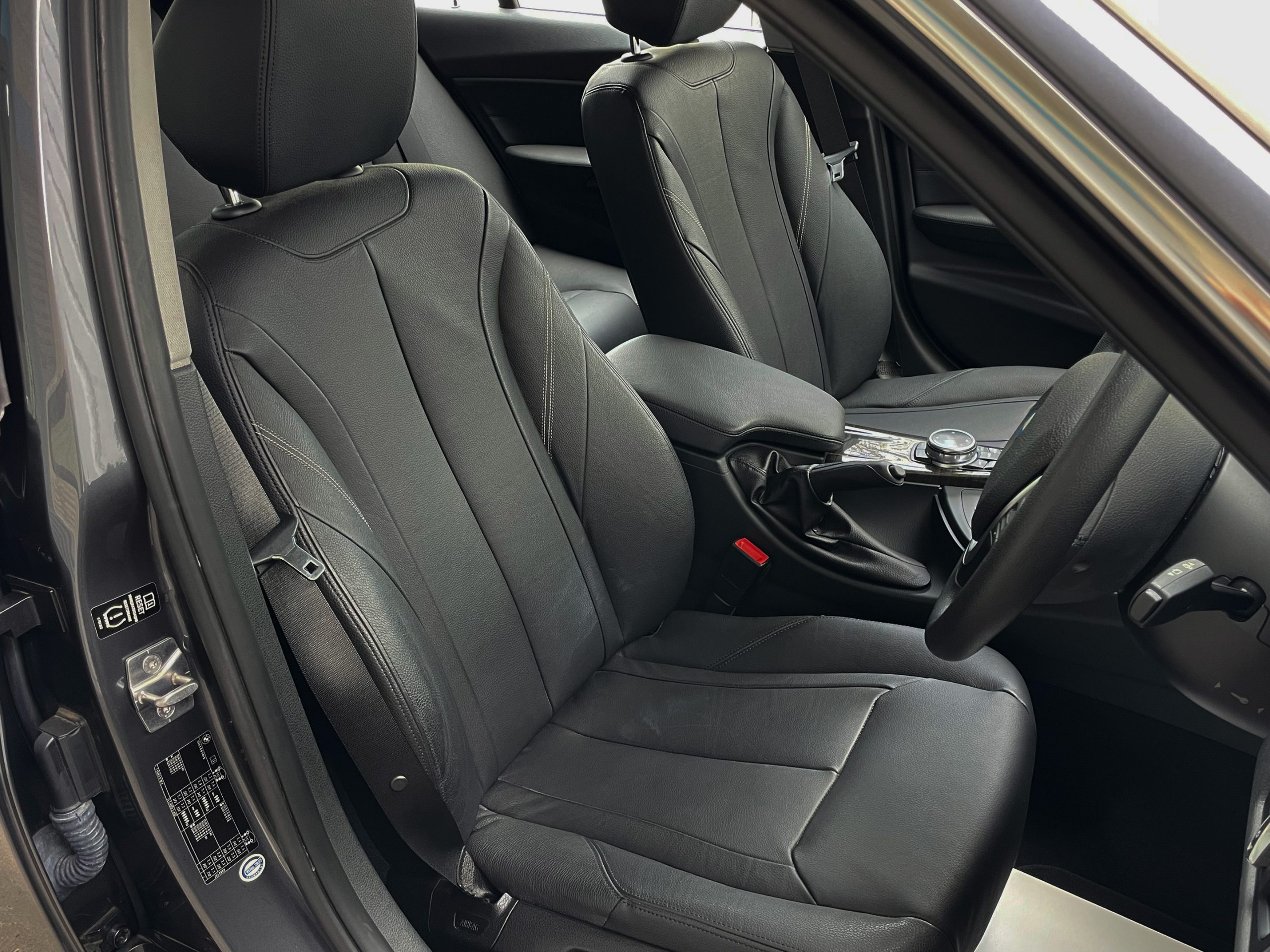 BMW 320d Touring Luxury