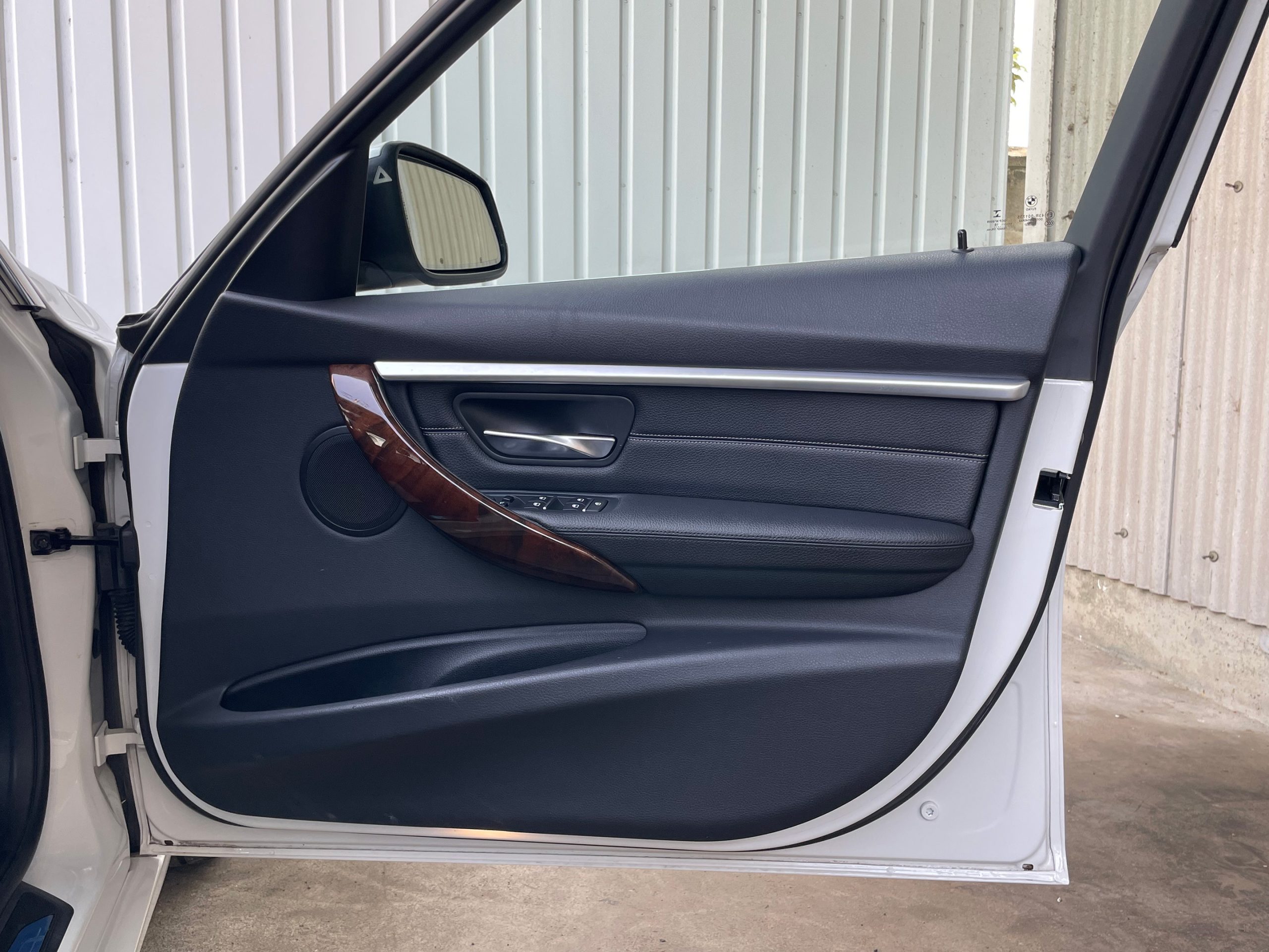 BMW 320i Touring Luxury