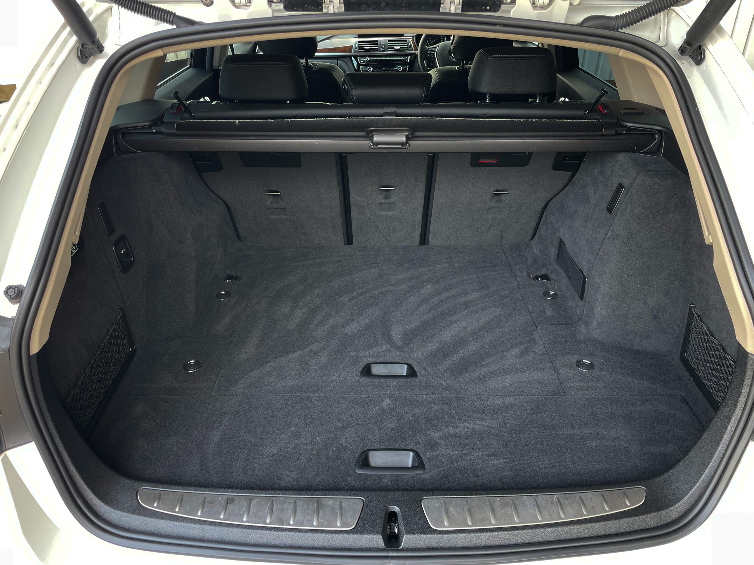 BMW 320i Touring Luxury